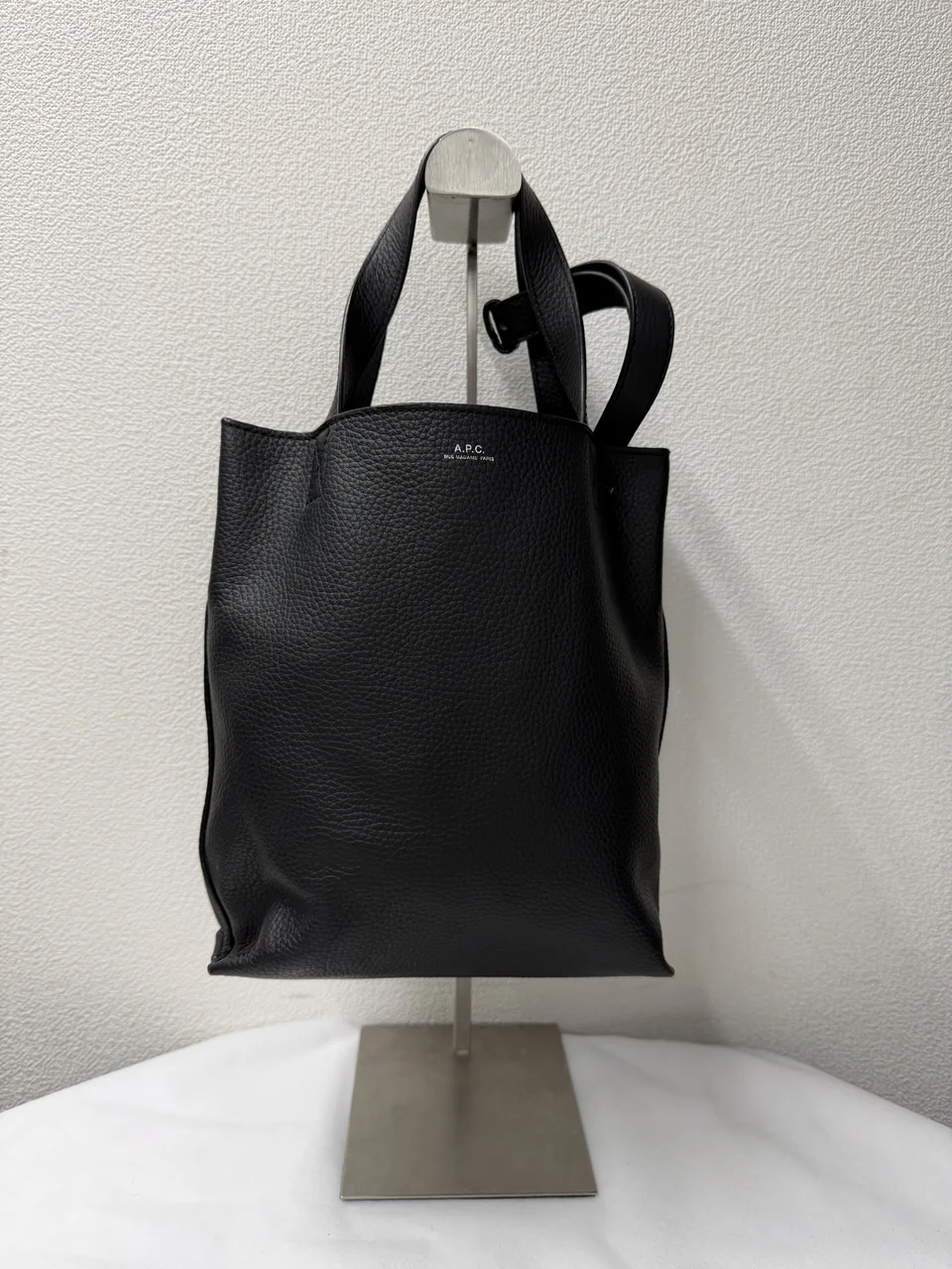 APC TWO-WAY BAG (BLACK) view 12