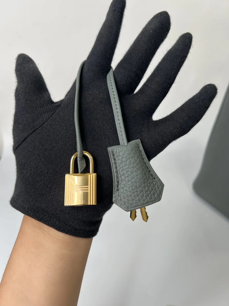 HERMES BIRKIN 30 (TOGO, VERT AMANDE, D STAMP) view 11