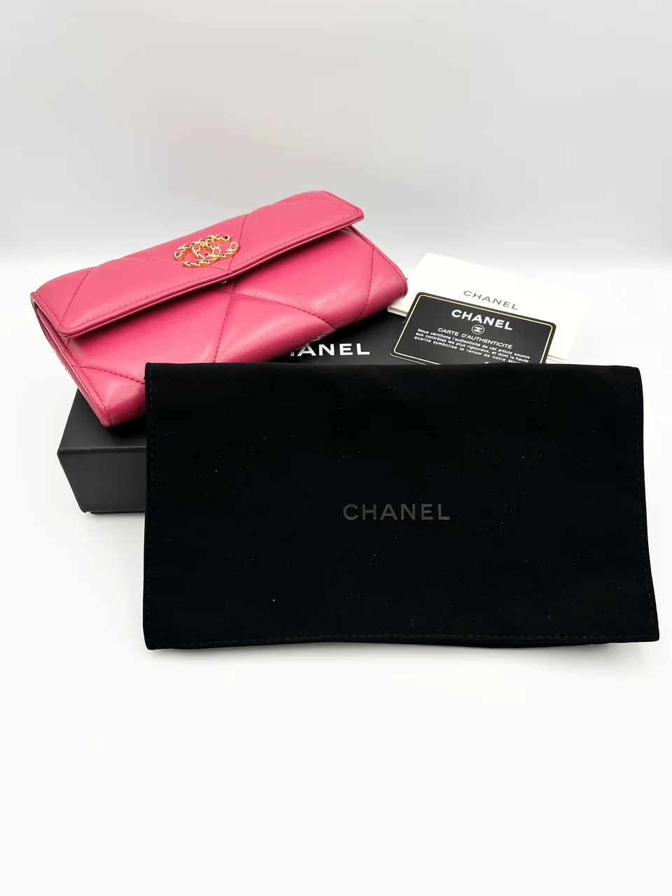 CHANEL 19 LAMB SKIN LONG WALLET