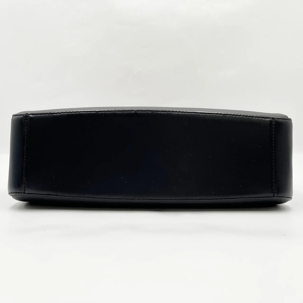 LV EPI JASMINE (BLACK) view 3