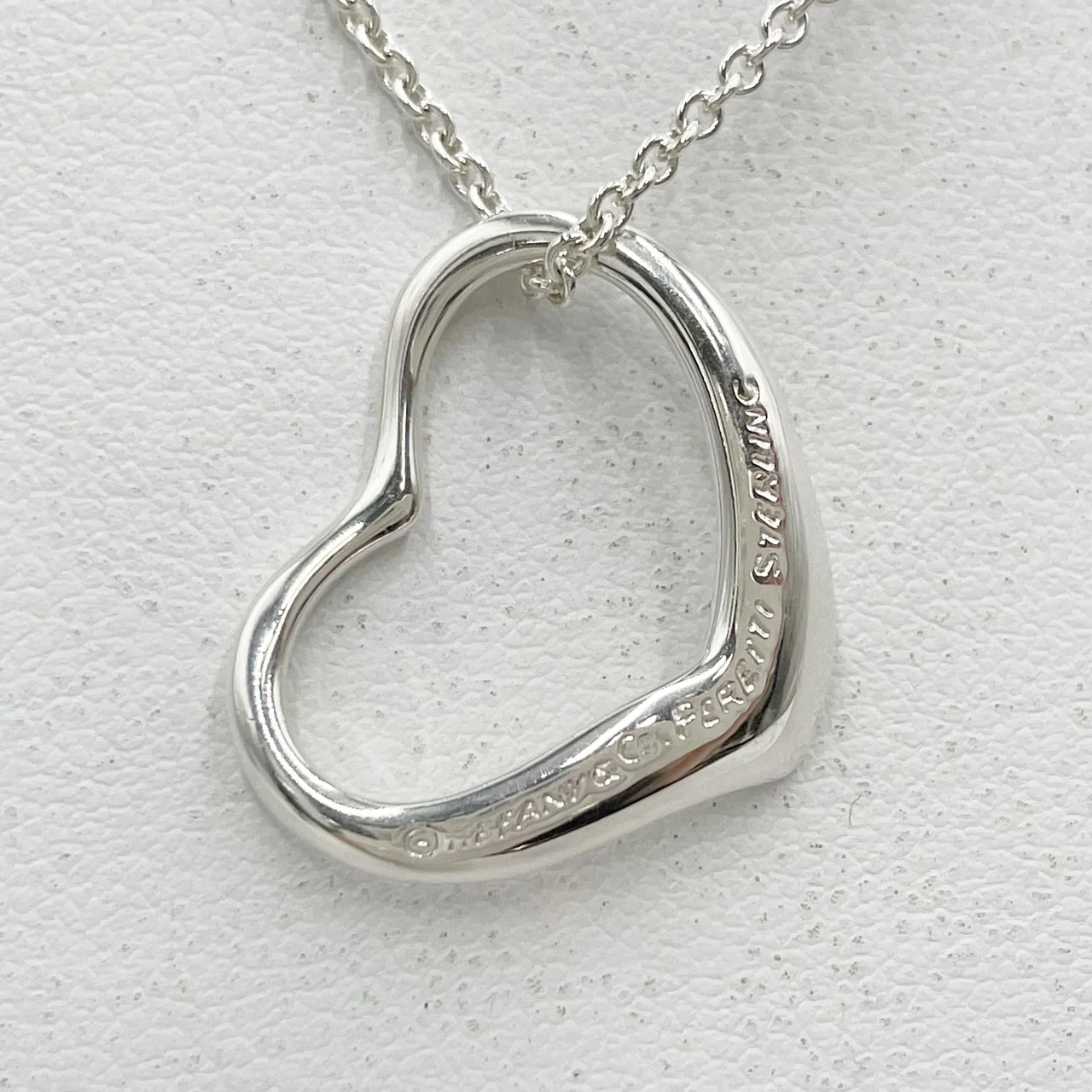 TIFFANY&CO. OPEN HEART NECKLACE view 5