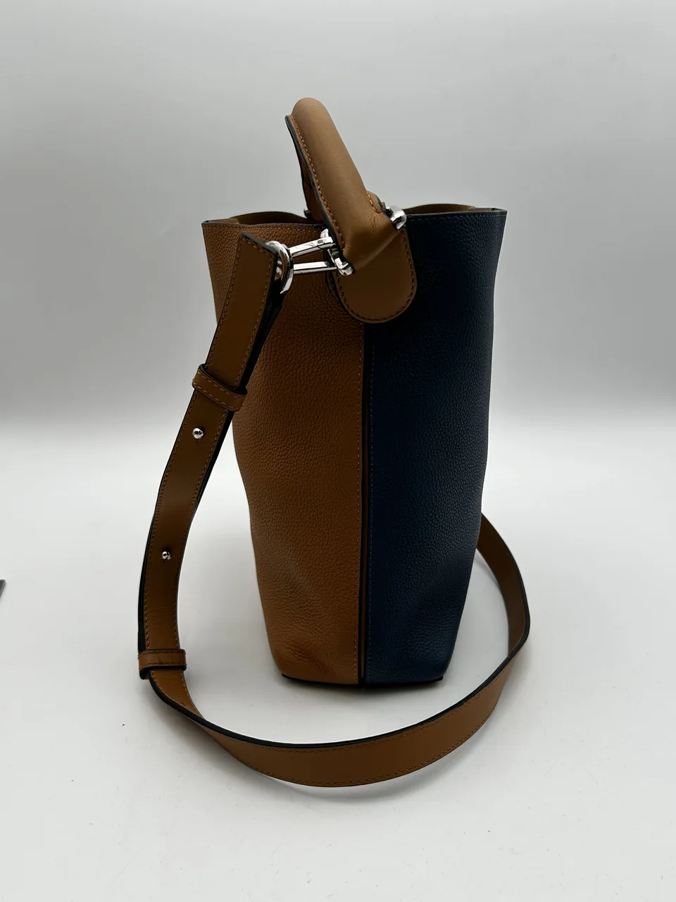 LOEWE T BUCKET SMALL view 6
