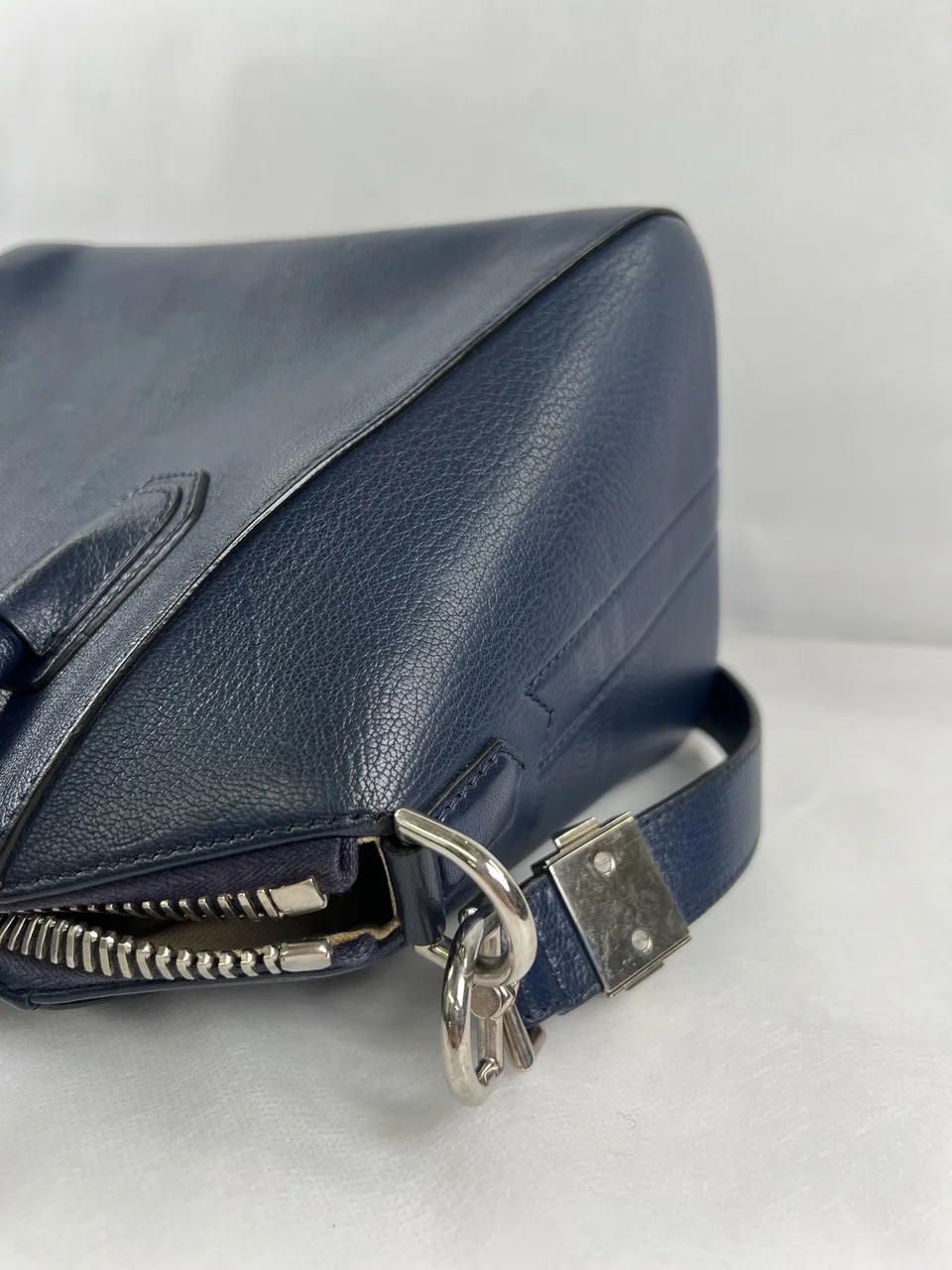 GIVENCHY SHOULDER BAG view 5