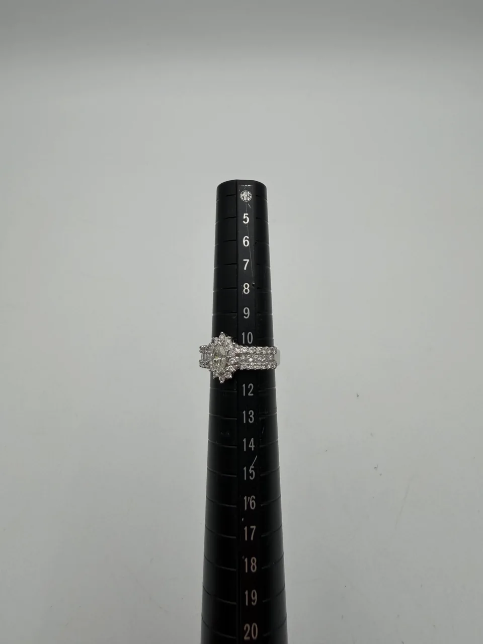 PT900 DIAMOND RING D0.448CT FD1.00CT 7.1G hover