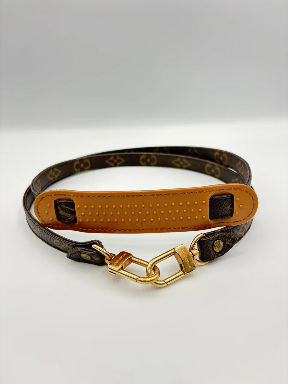LV SHOULDER STRAP (BROWN)