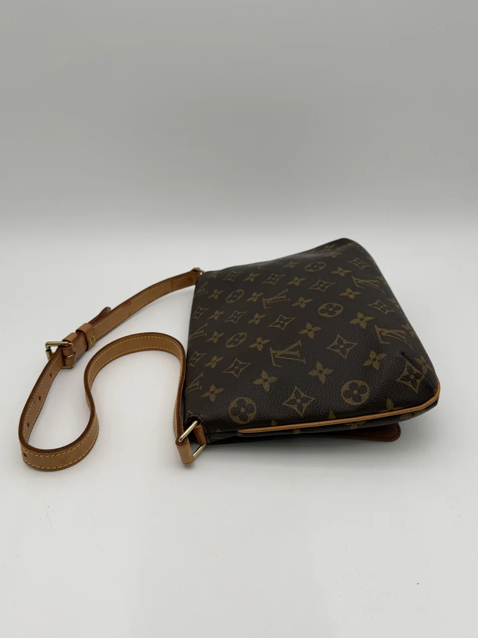 LV MONOGRAM MUSETTE TANGO SHORT view 5