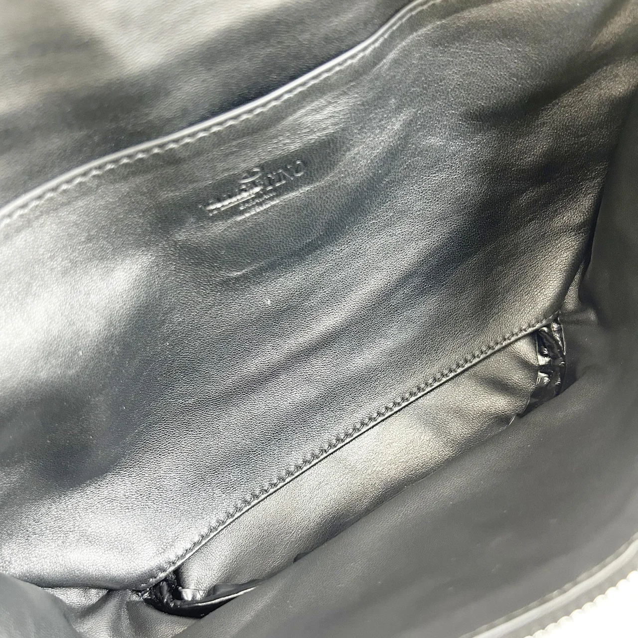 VALENTINO BODY BAG (BLACK) view 7