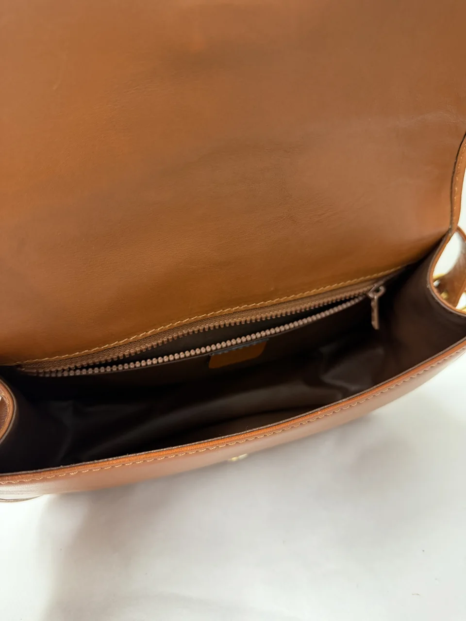 CELINE SHOULDER BAG (BROWN) hover