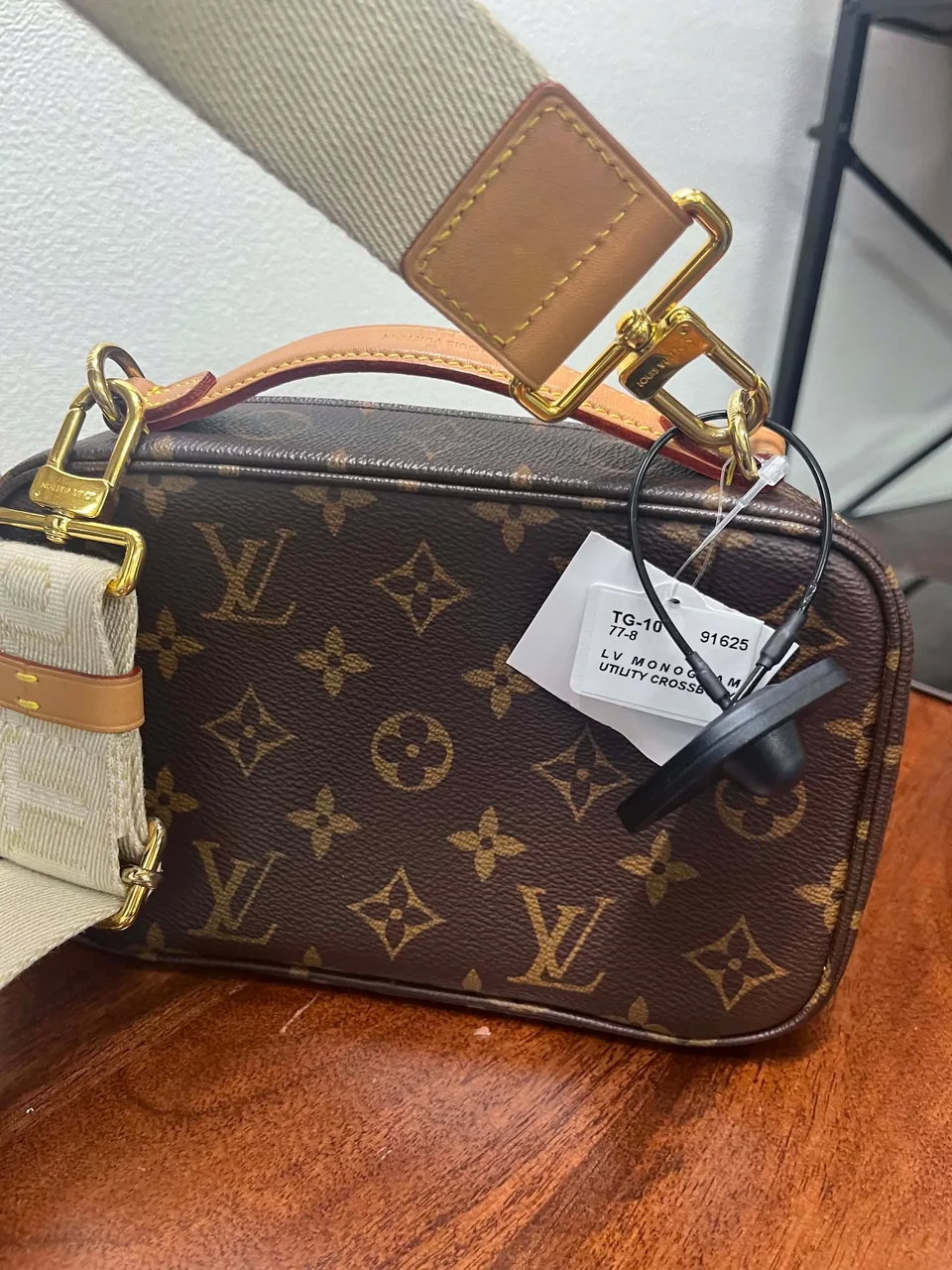 LV MONOGRAM UTILITY CROSSBODY view 10