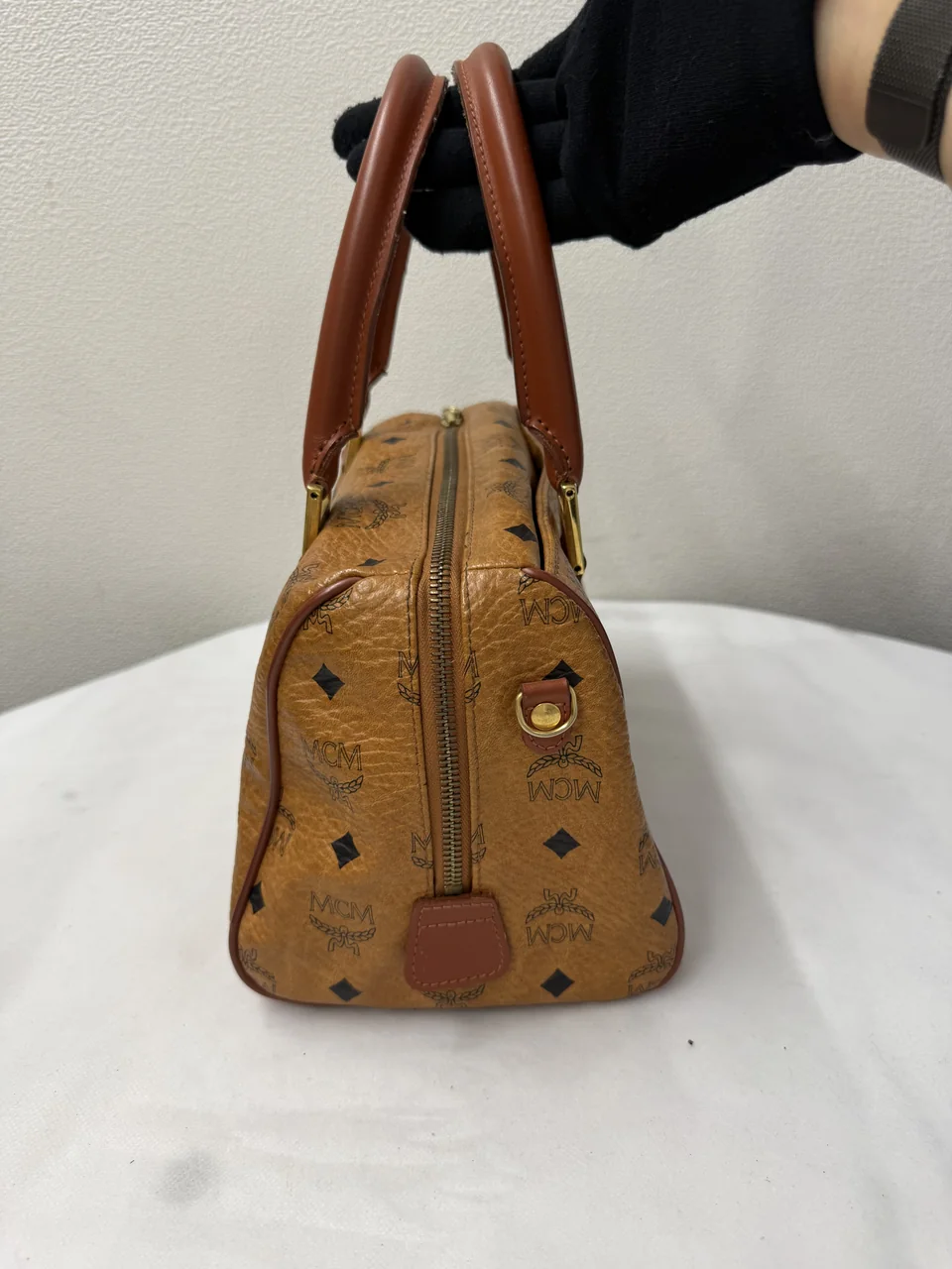 MCM TWO-WAY BAG (CAMEL) hover