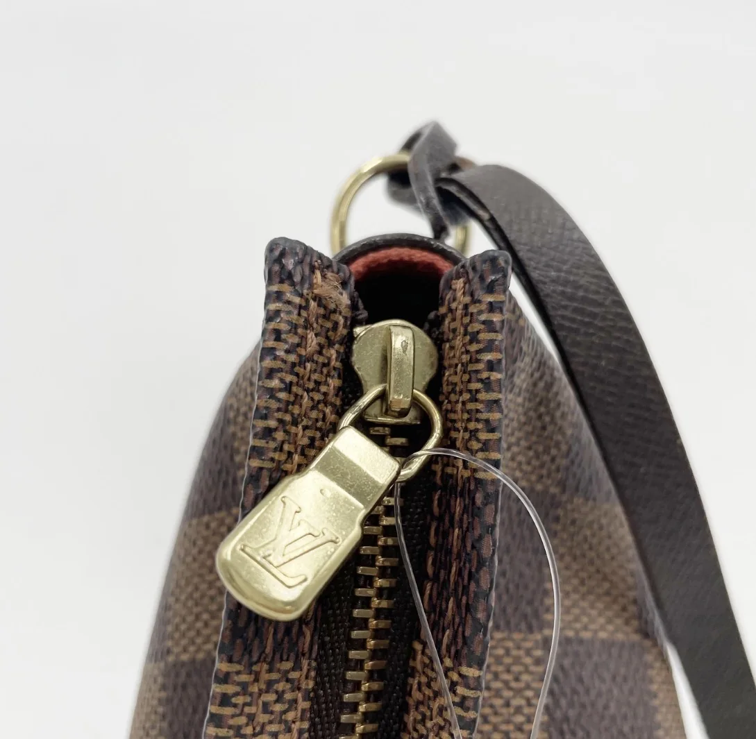 LV DAMIER TROUSSE MAKEUP view 5