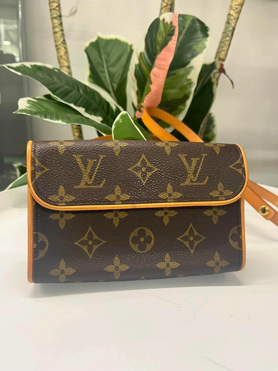 LV MONOGRAM POCHETTE FLORENTINE photo 3