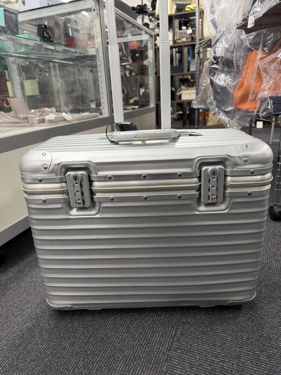 RIMOWA TOPAZ PILOT TROLLEY view 4