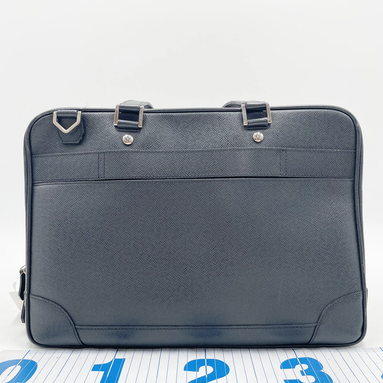 LV TAIGA ALEXANDER view 2