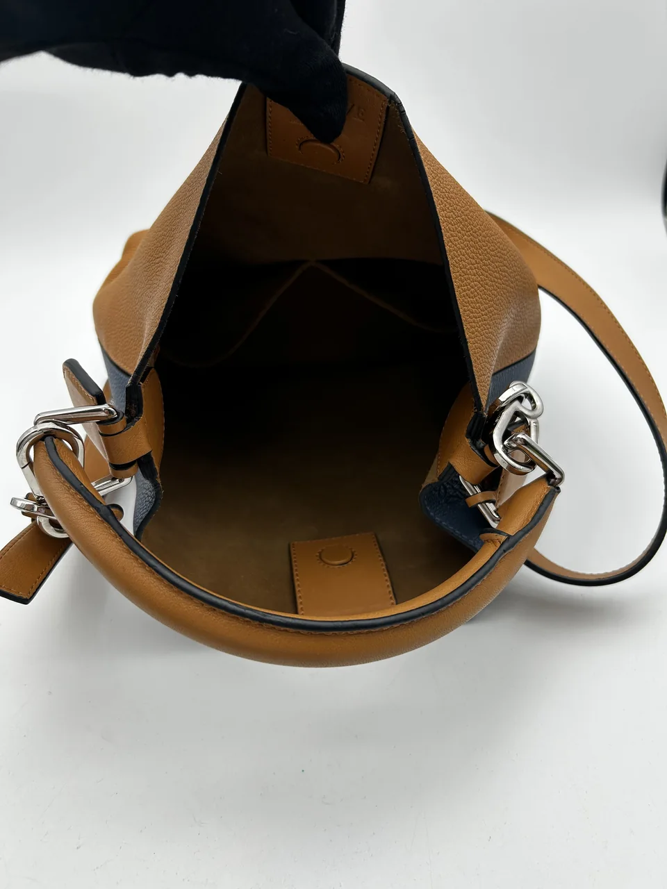 LOEWE T BUCKET SMALL view 4