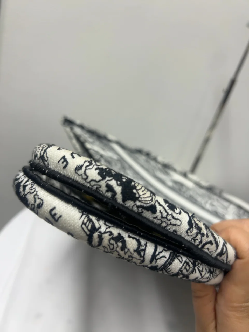 DIOR BOOK TOTE MEDIUM view 6