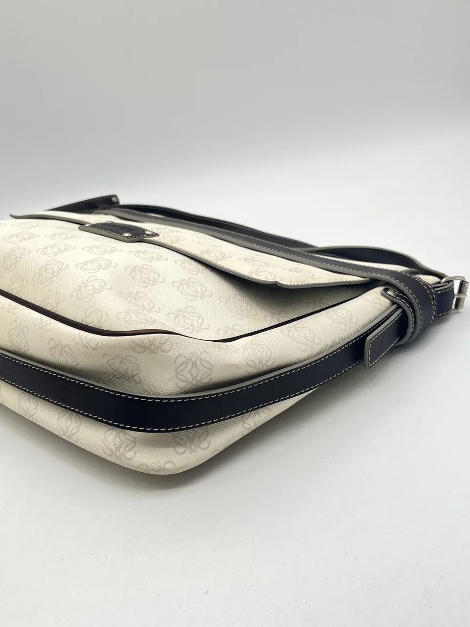 LOEWE SHOULDER BAG view 6