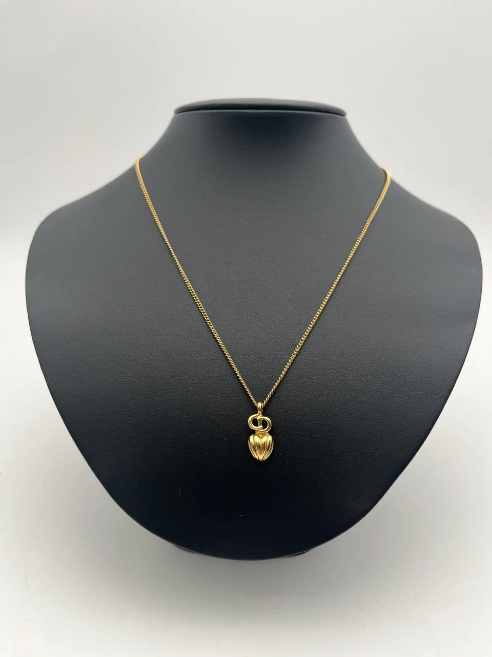 DIOR NECKLACE