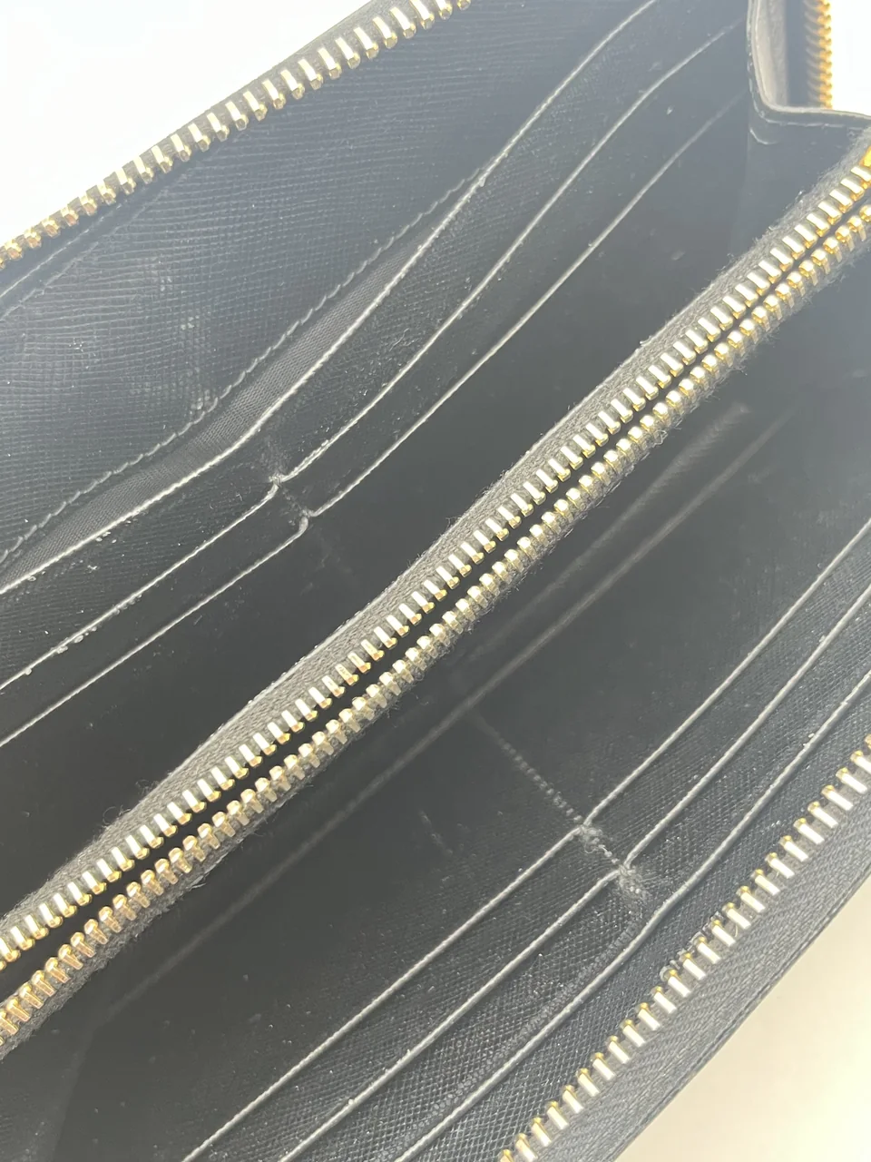 PRADA SAFFIANO ROUND FASTENER LONG WALLET (BLACK) photo 6