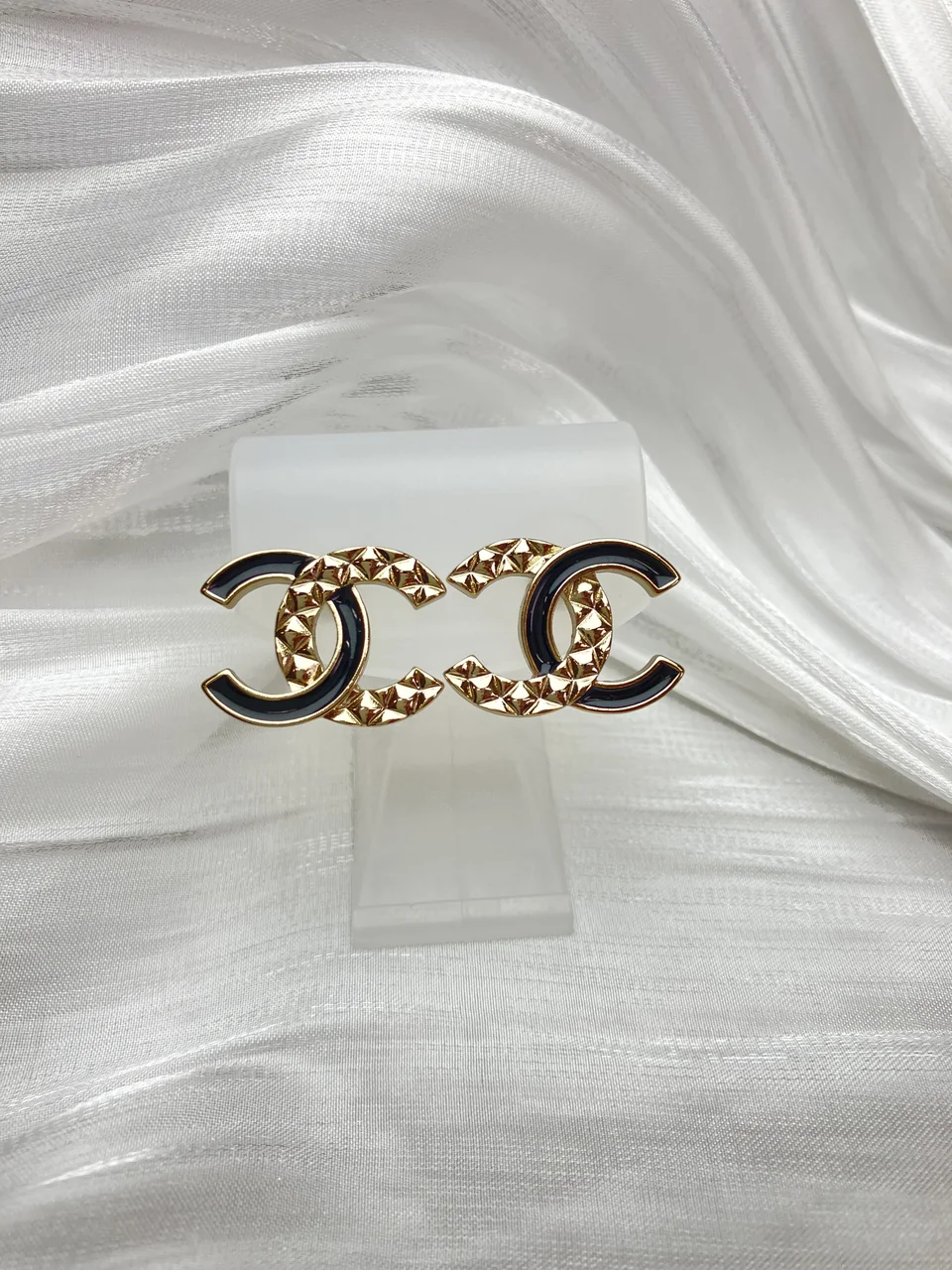 CHANEL EARRINGS view 4