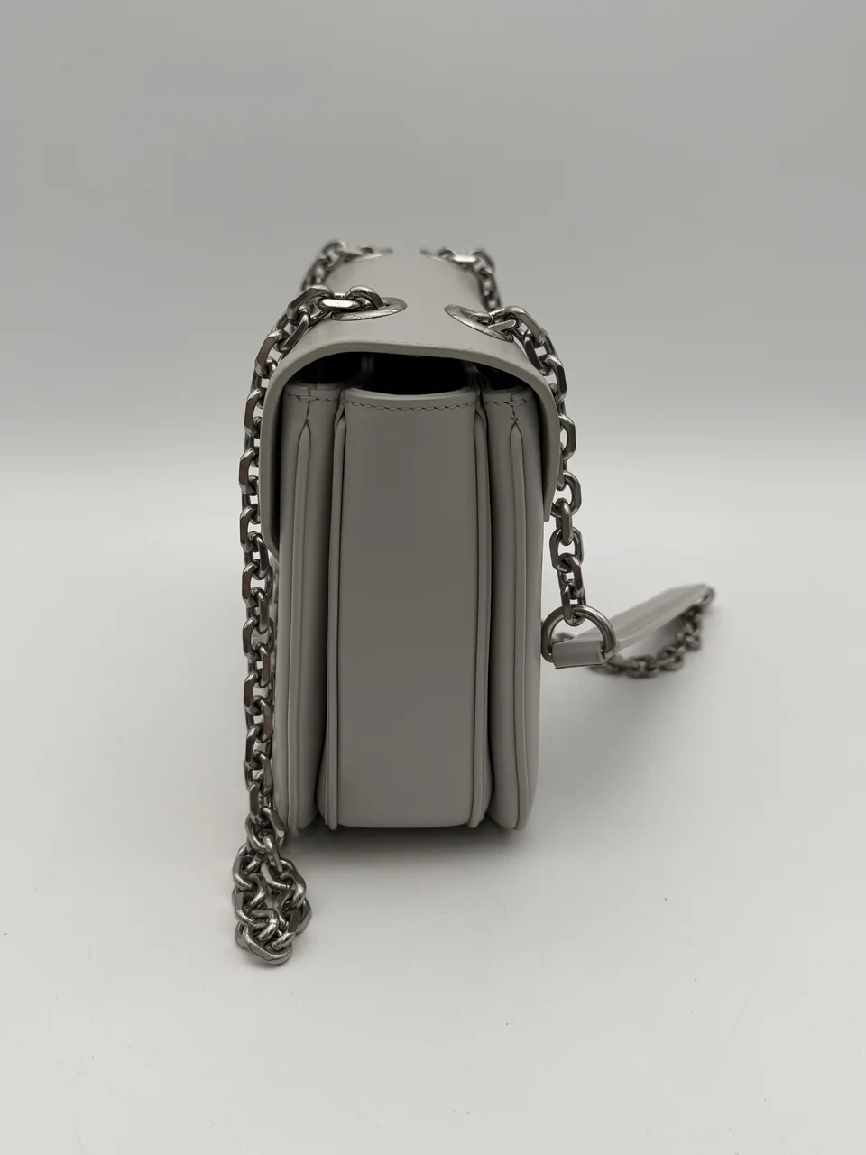 CELINE CHAIN SHOULDER BAG (LIGHT GRAY) view 4
