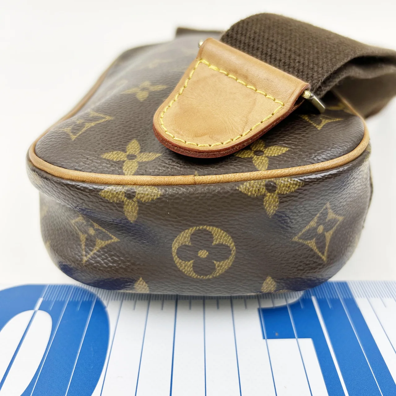 LV MONOGRAM GANGE view 4