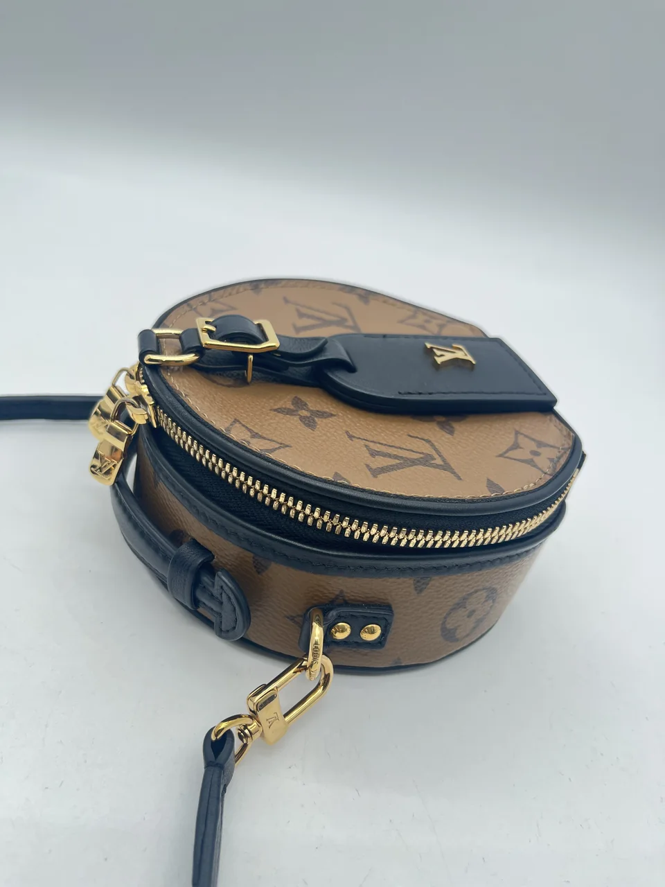 LV MONOGRAM REVERSE M68276 view 3