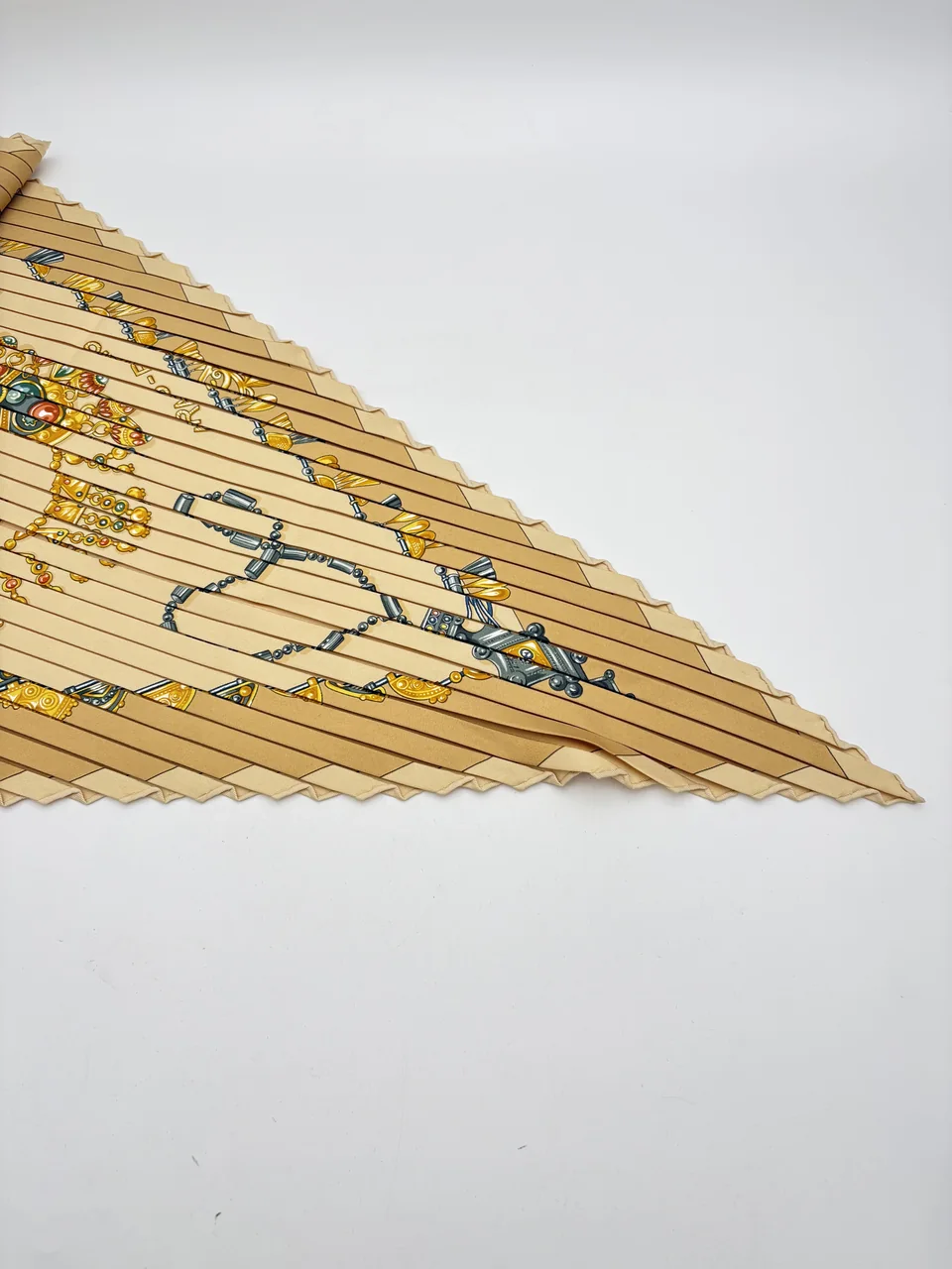 HERMES PLEATED SCARF view 6