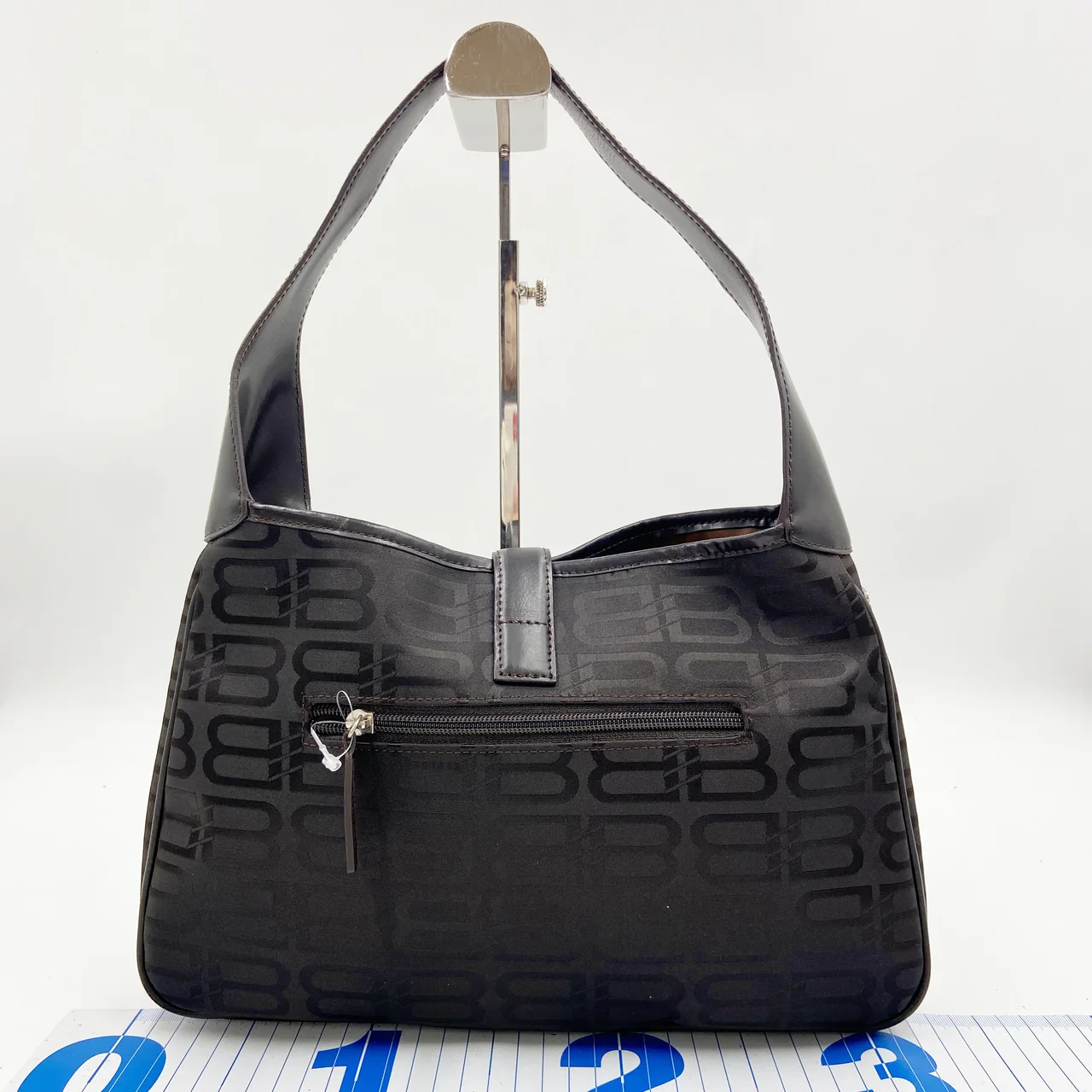 BALENCIAGA NYLON HANDBAG (BLACK) hover