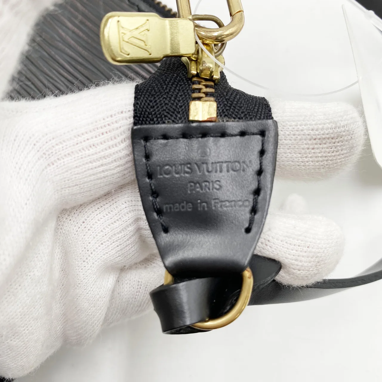 LV EPI POCHETTE ACCESSOIRE (BLACK) view 9