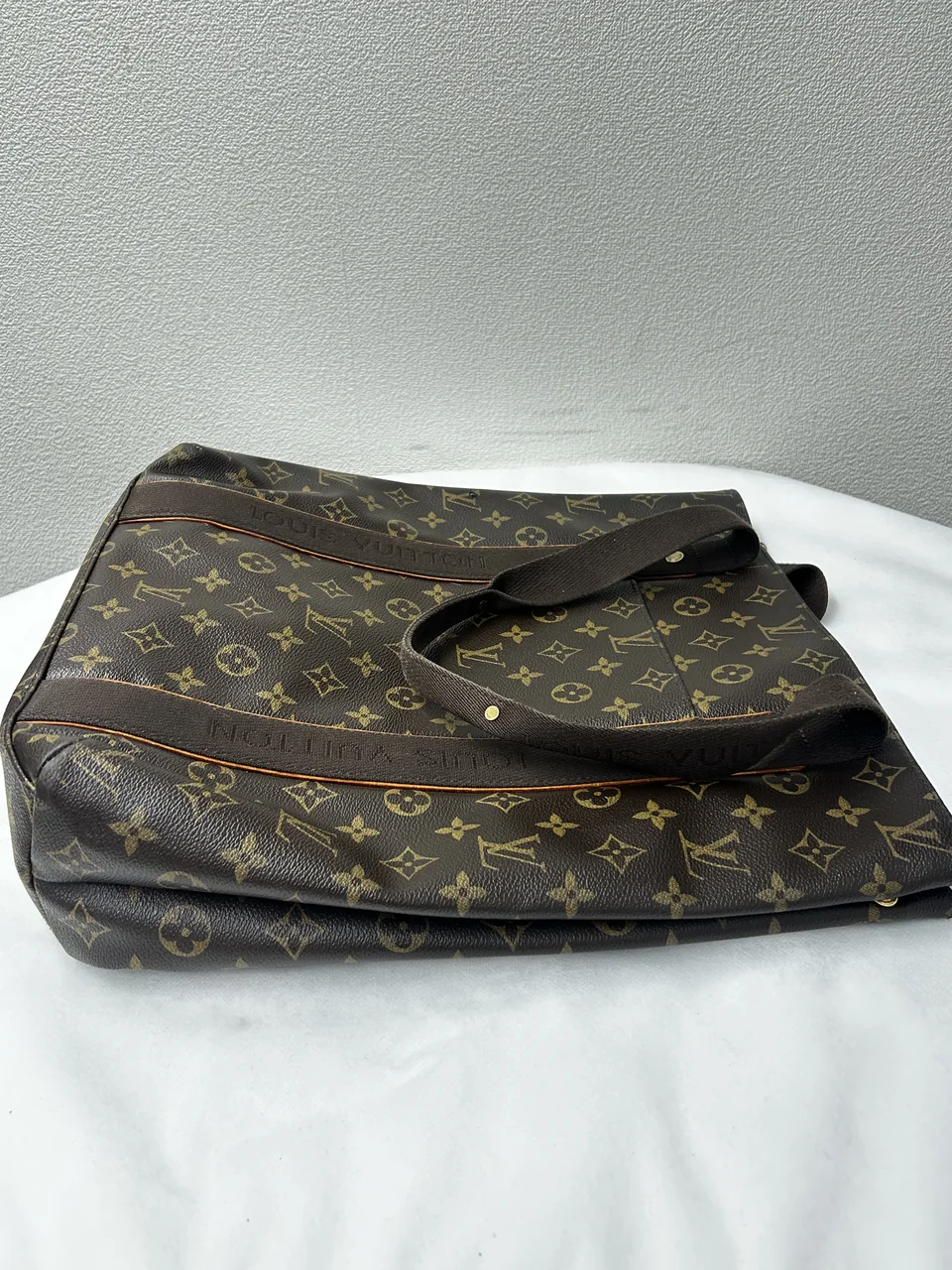 LV MONOGRAM CABAS BOBOUR view 4