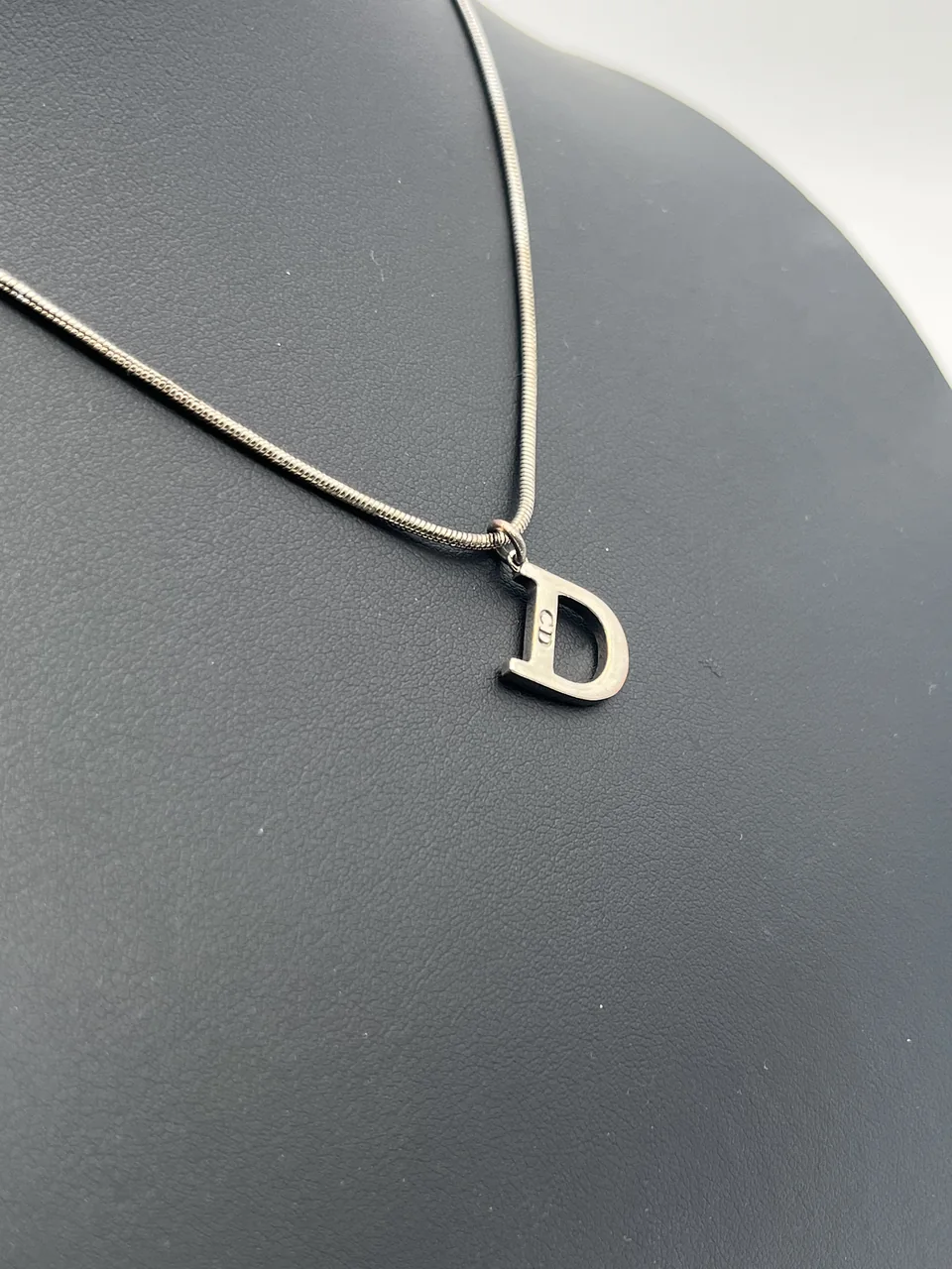 DIOR NECKLACE view 3