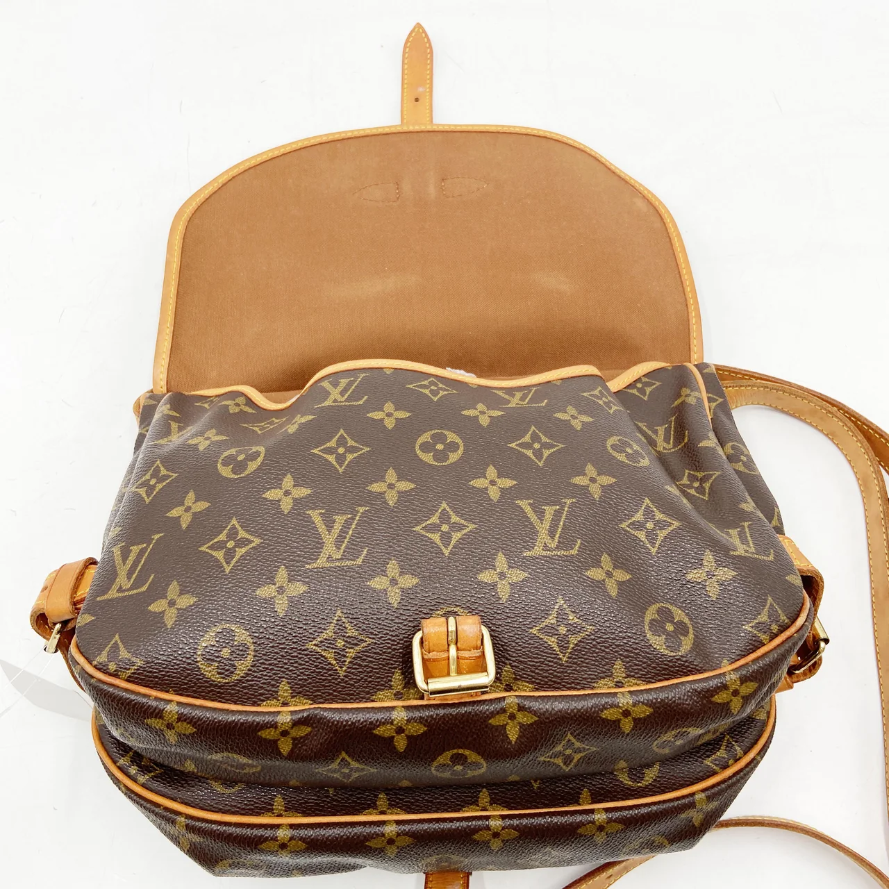 LV MONOGRAM SAUMUR 30 view 8