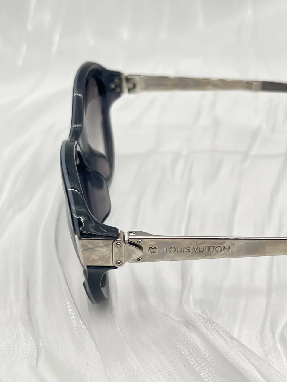 LV SUNGLASSES view 4