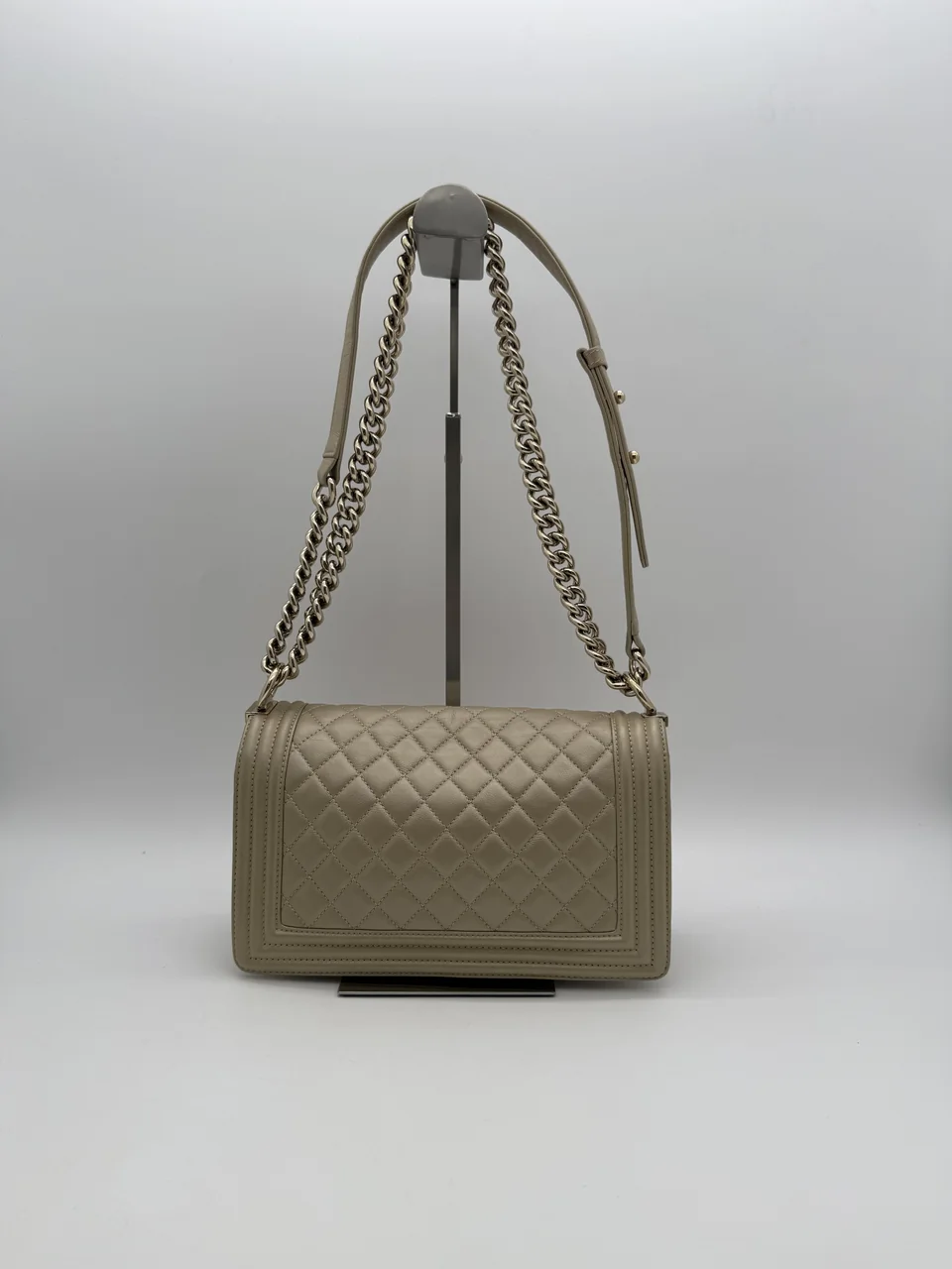 CHANEL LE BOY hover