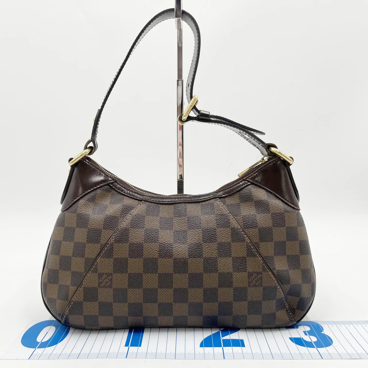 LV DAMIER THAMES PM hover