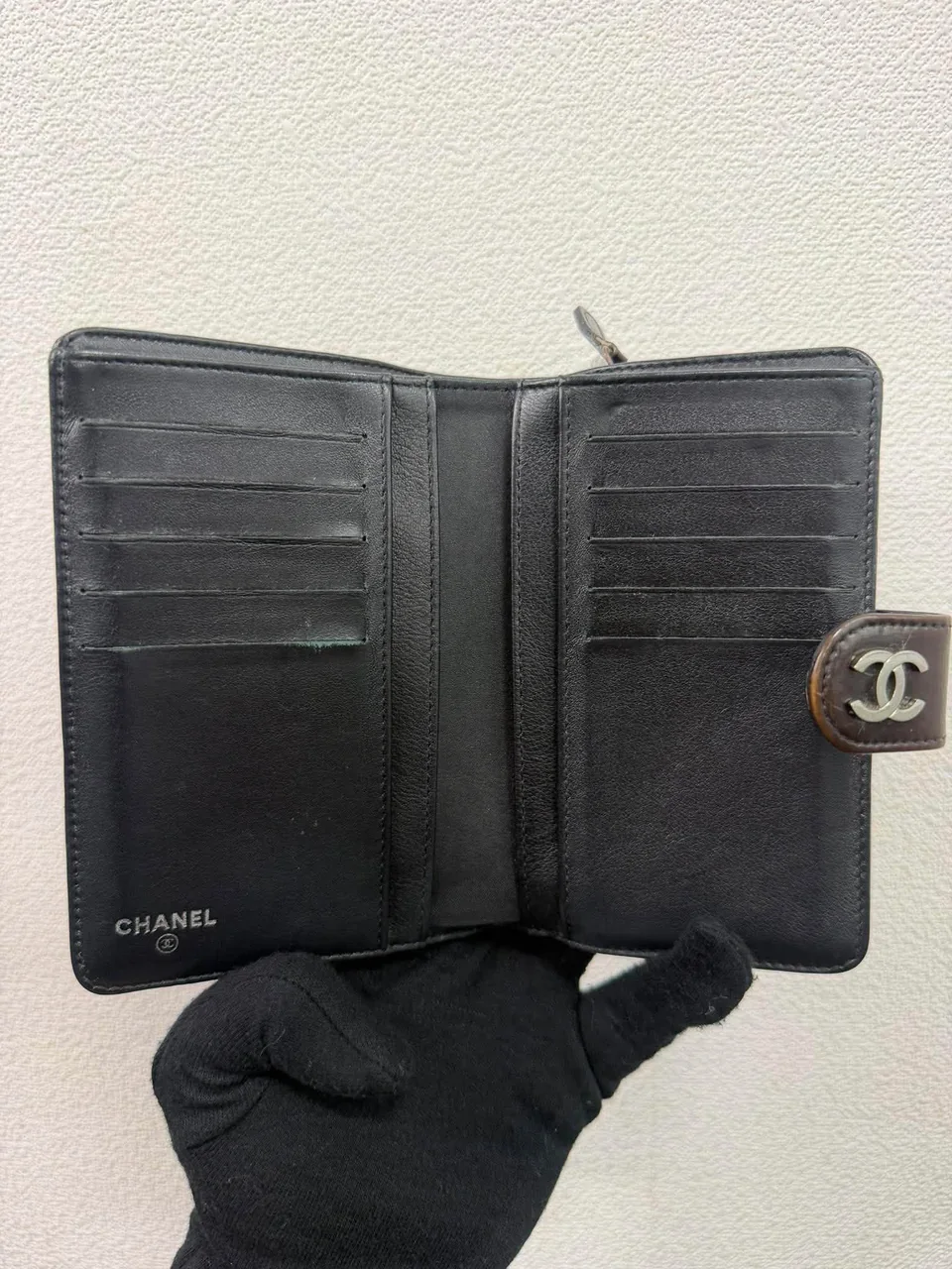 CHANEL ENAMEL BIFOLD LON WALLET (15 SERIAL CODE) view 8