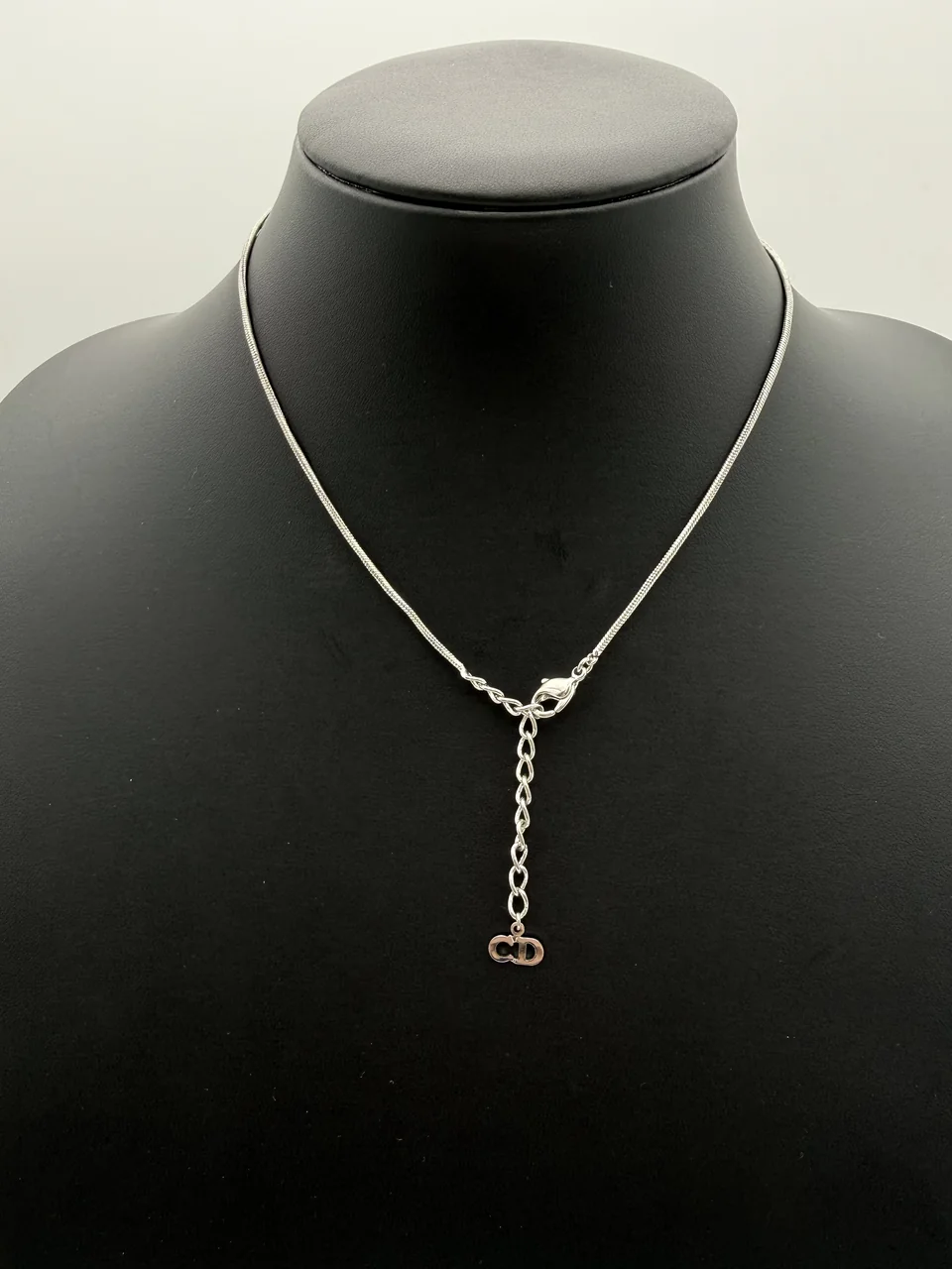 DIOR LOGO HEART NECKLACE view 5