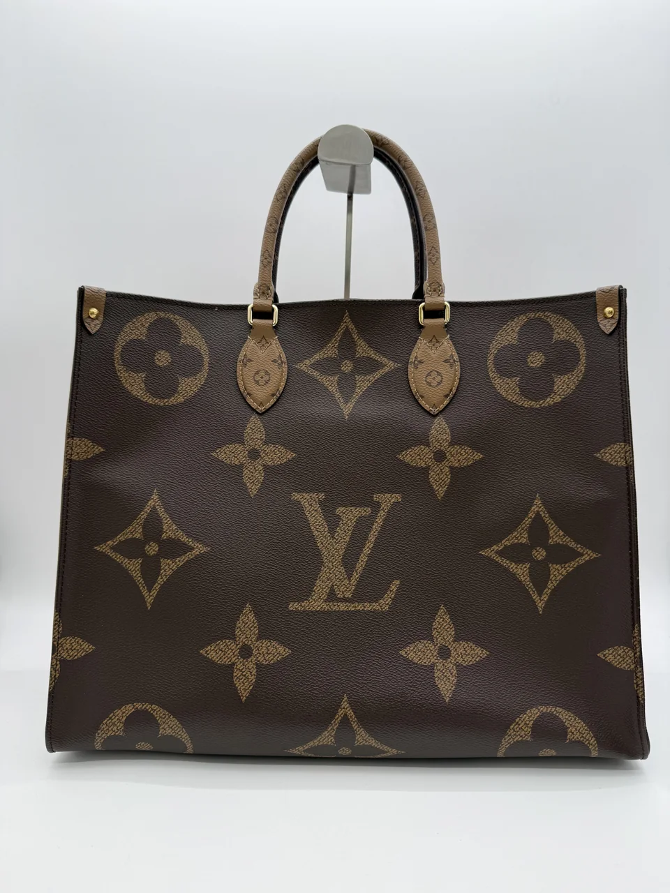 LOUIS VUITTON ON THE GO GM view 2