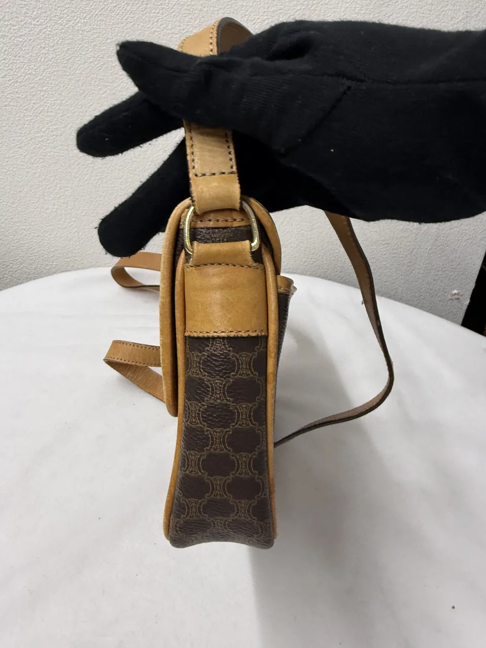 CELINE SHOULDER BAG hover