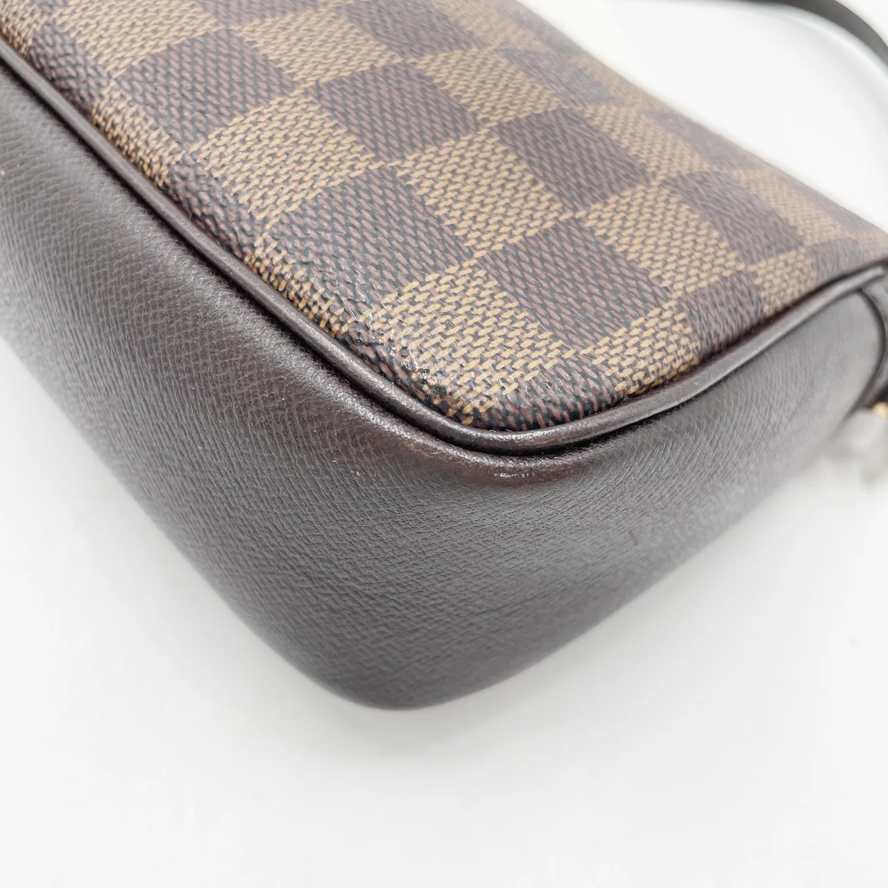 LV DAMIER TROUSSE MAKEUP view 10