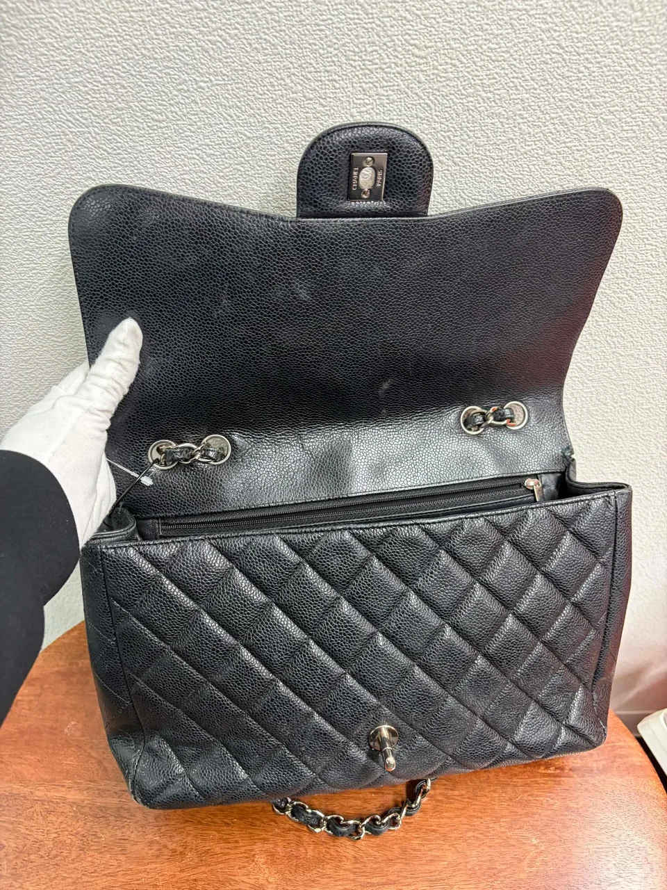 CHANEL CAVIAR CHAIN SHOULDER BAG view 9