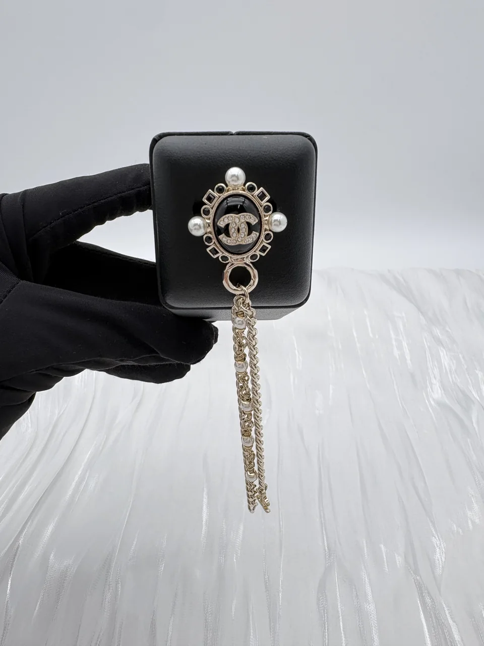 CHANEL COCO MARK EARRINGS view 9