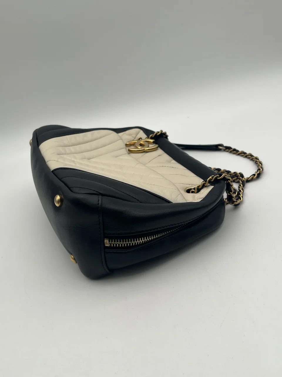 CHANEL LAMB SKIN V-STITCH (20 SERIAL CODE) view 6