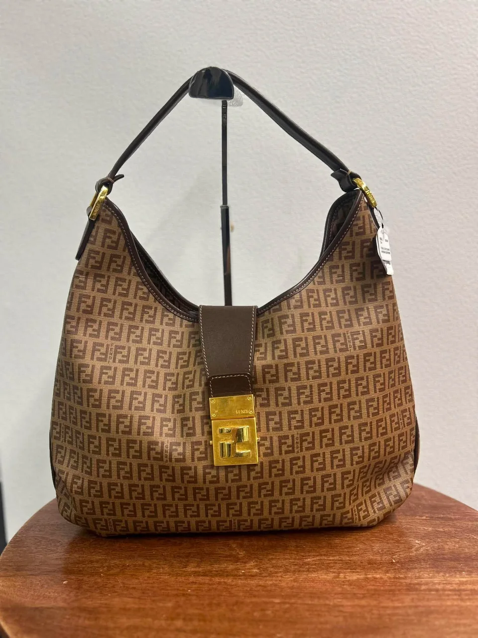 FENDI ZUCCHINO HANDBAG (BROWN)