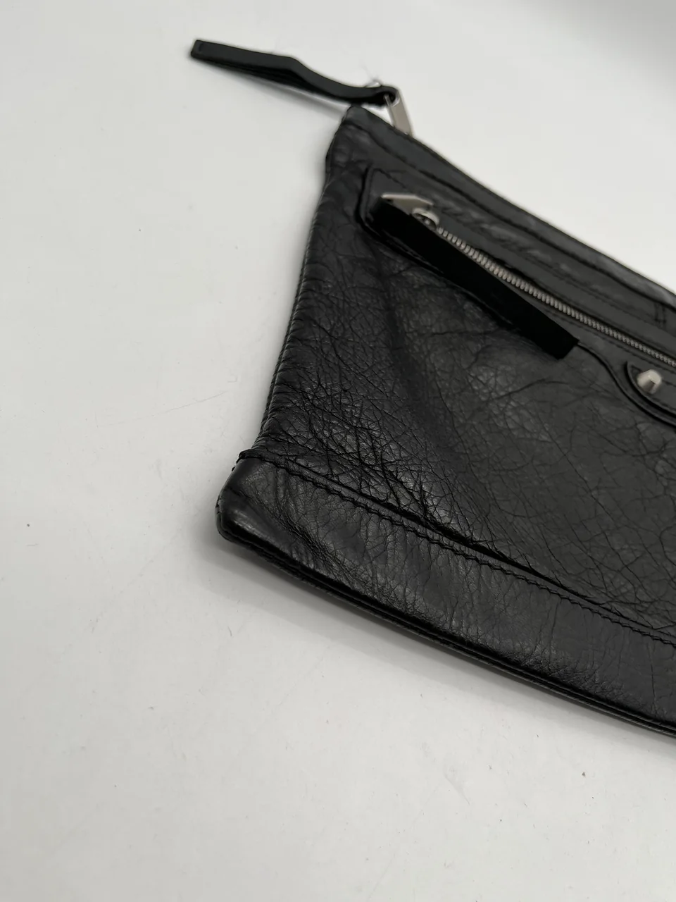 BALENCIAGA CLASSIC CLUTCH BAG view 3