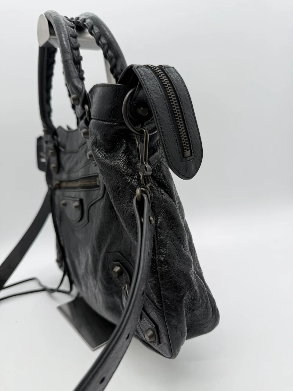 BALENCIAGA THE TOWN HANDBAG (BLACK) view 17