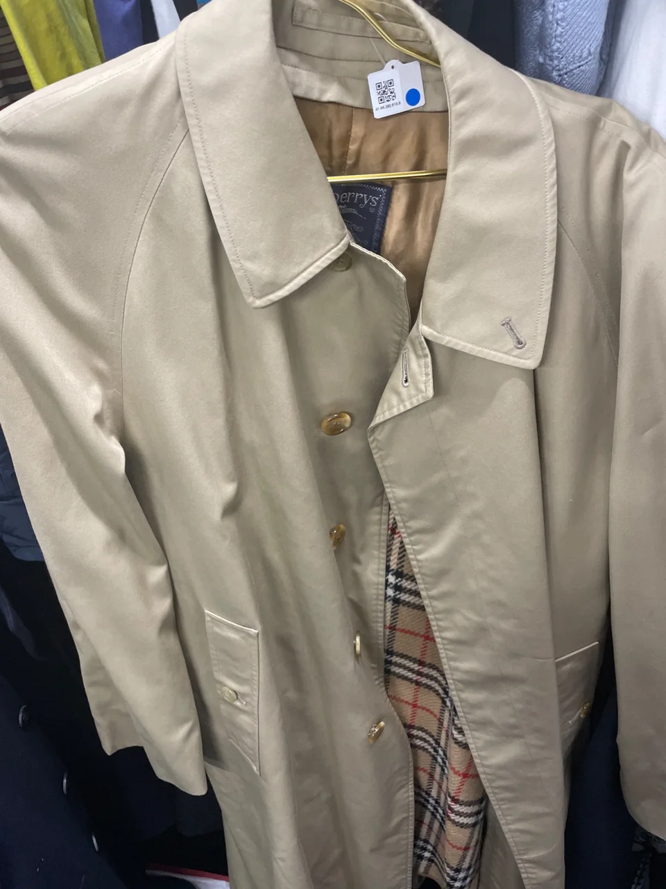 AY-86 871-8 BURBERRY COAT