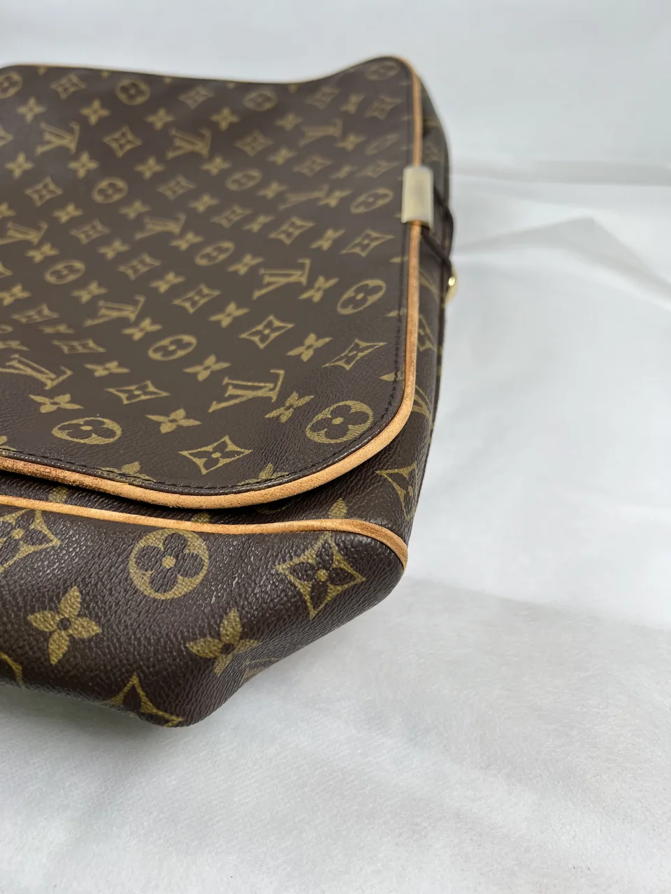 LV MONOGRAM ABBESSES view 5