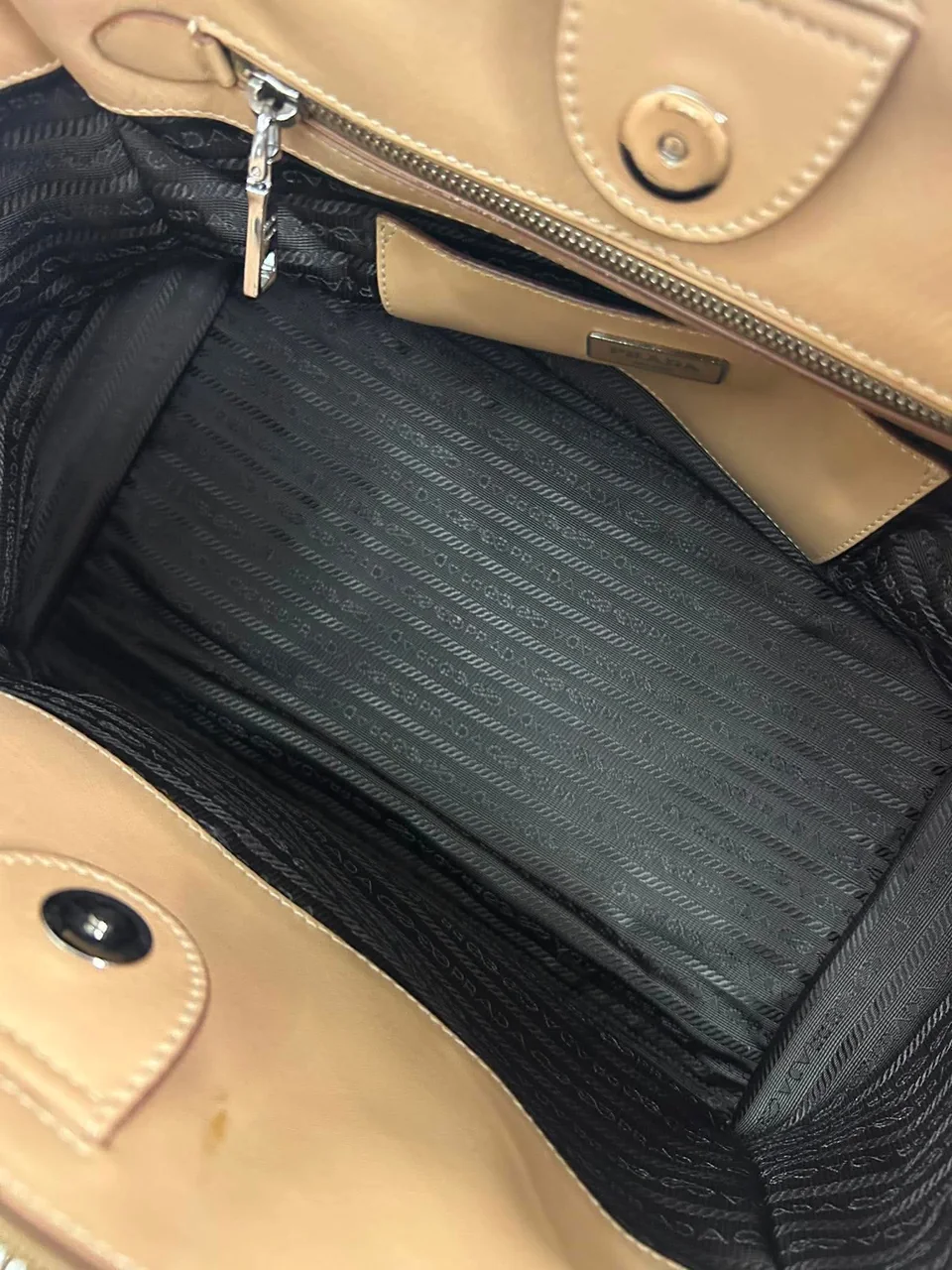 PRADA TOTE BAG (BEIGE) photo 6